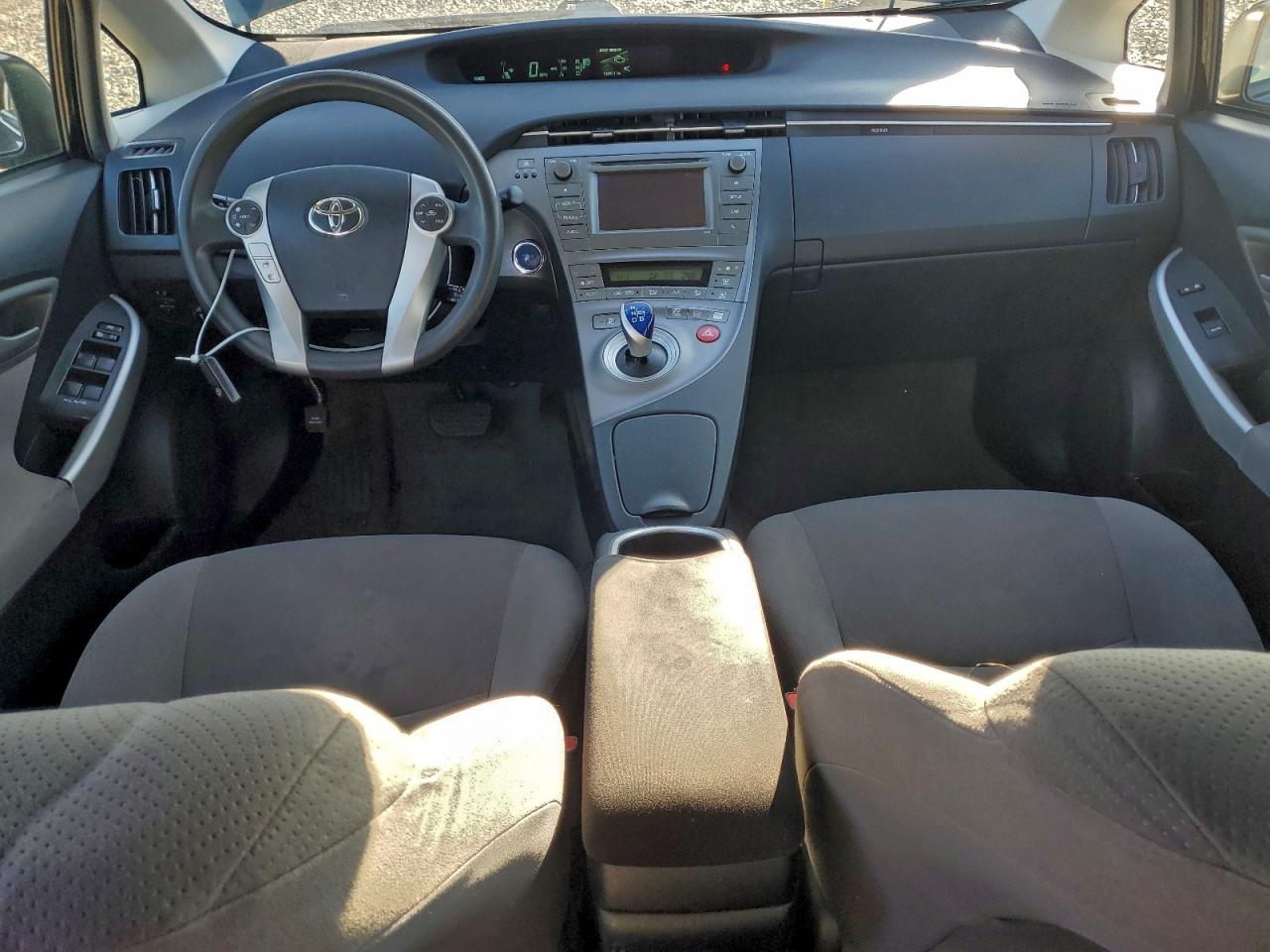 2015 TOYOTA PRIUS photo 22