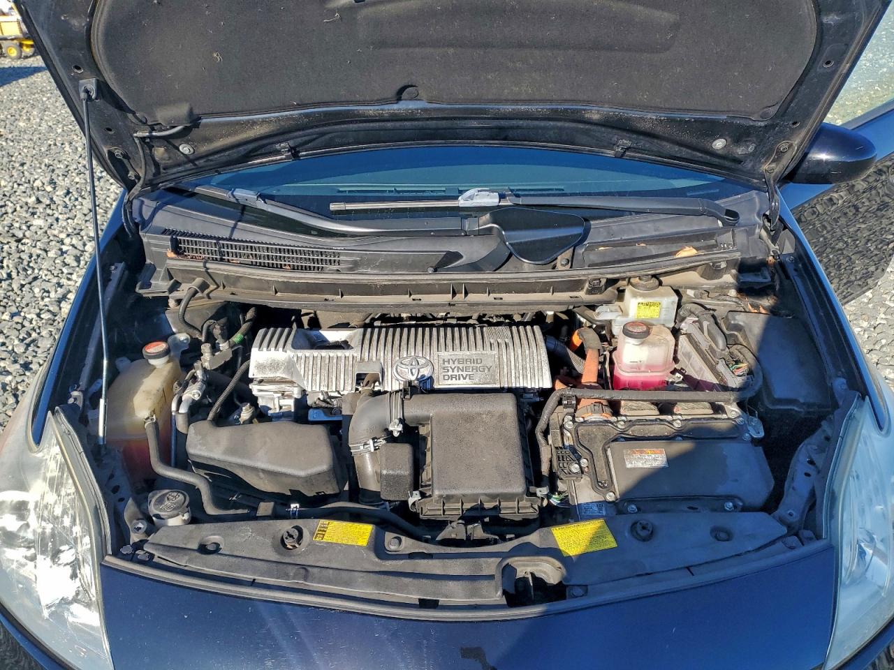 2015 TOYOTA PRIUS photo 31