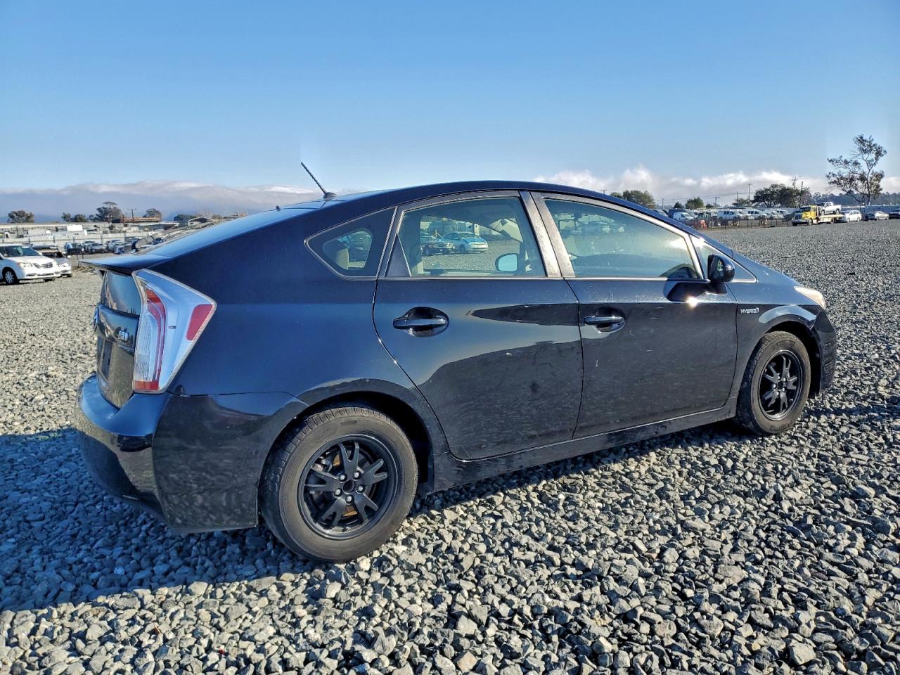 2015 TOYOTA PRIUS photo 7