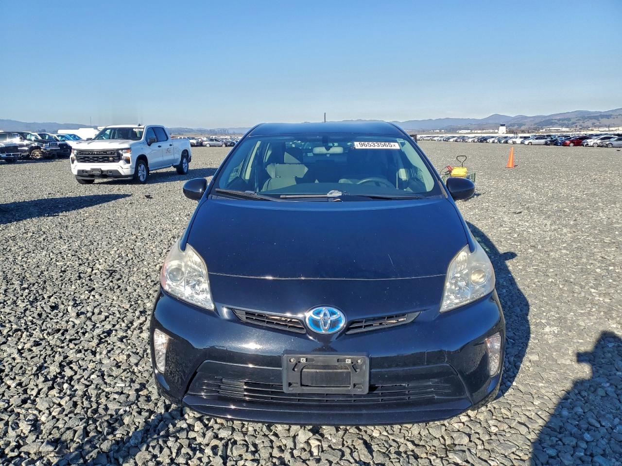 2015 TOYOTA PRIUS photo 13