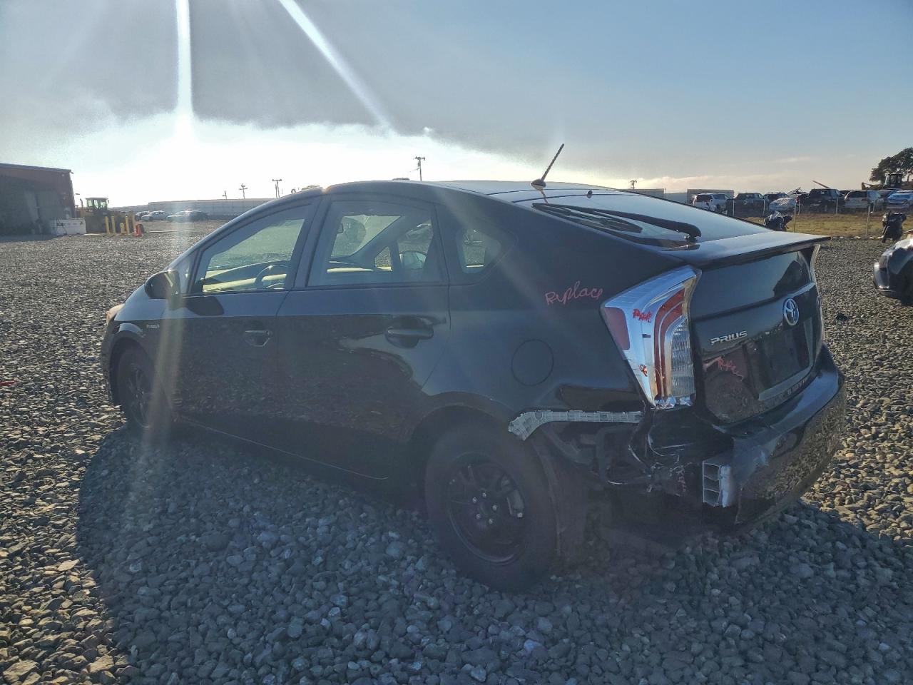 2015 TOYOTA PRIUS photo 4
