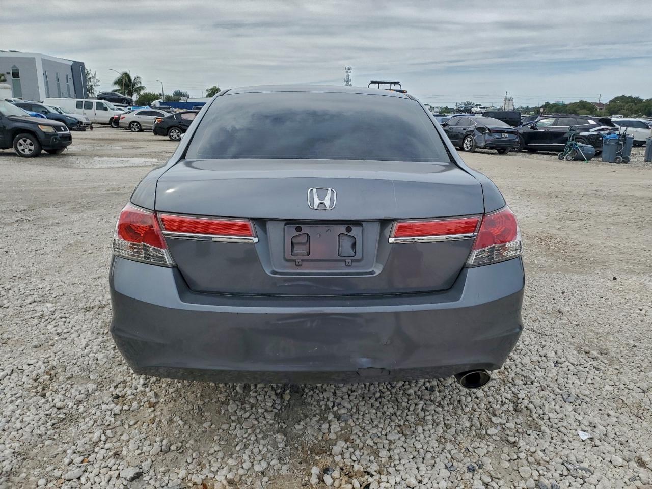 2012 HONDA ACCORD LX photo 6