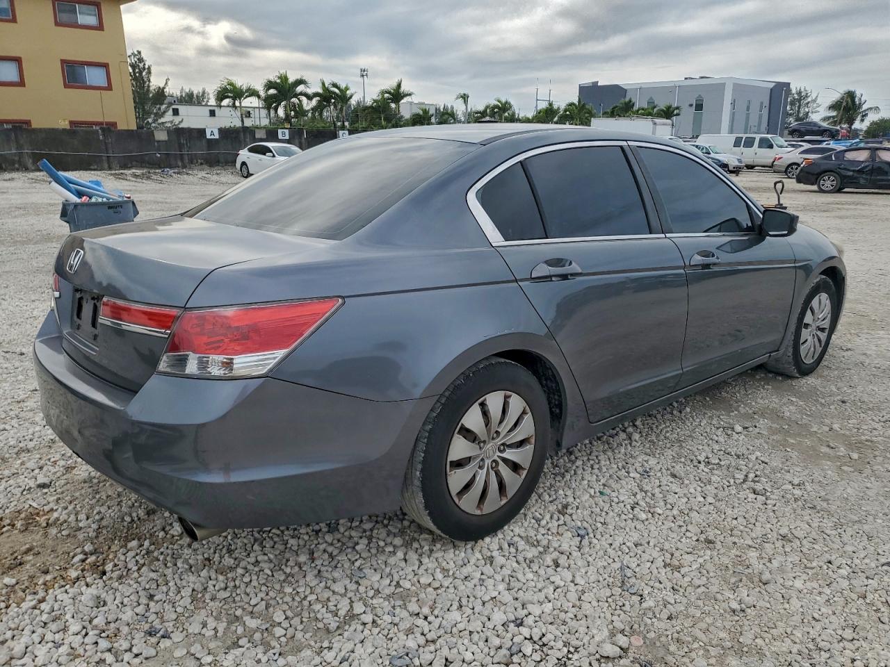 2012 HONDA ACCORD LX photo 3