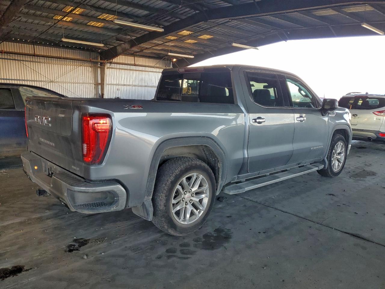 2020 GMC SIERRA K1500 SLT photo 7