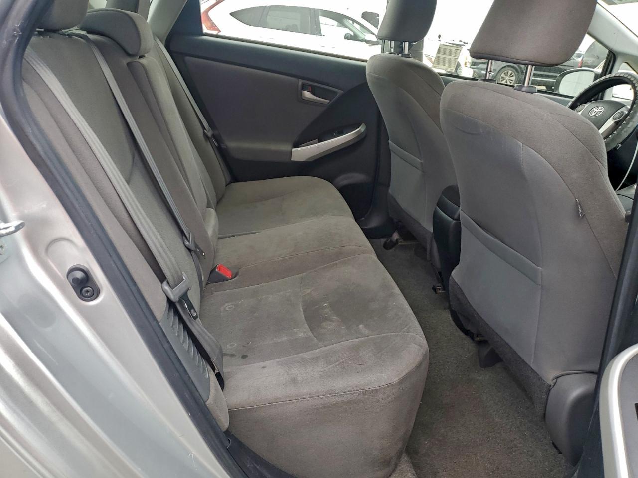 2015 TOYOTA PRIUS photo 10