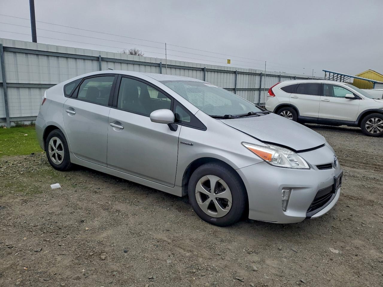 2015 TOYOTA PRIUS photo 4