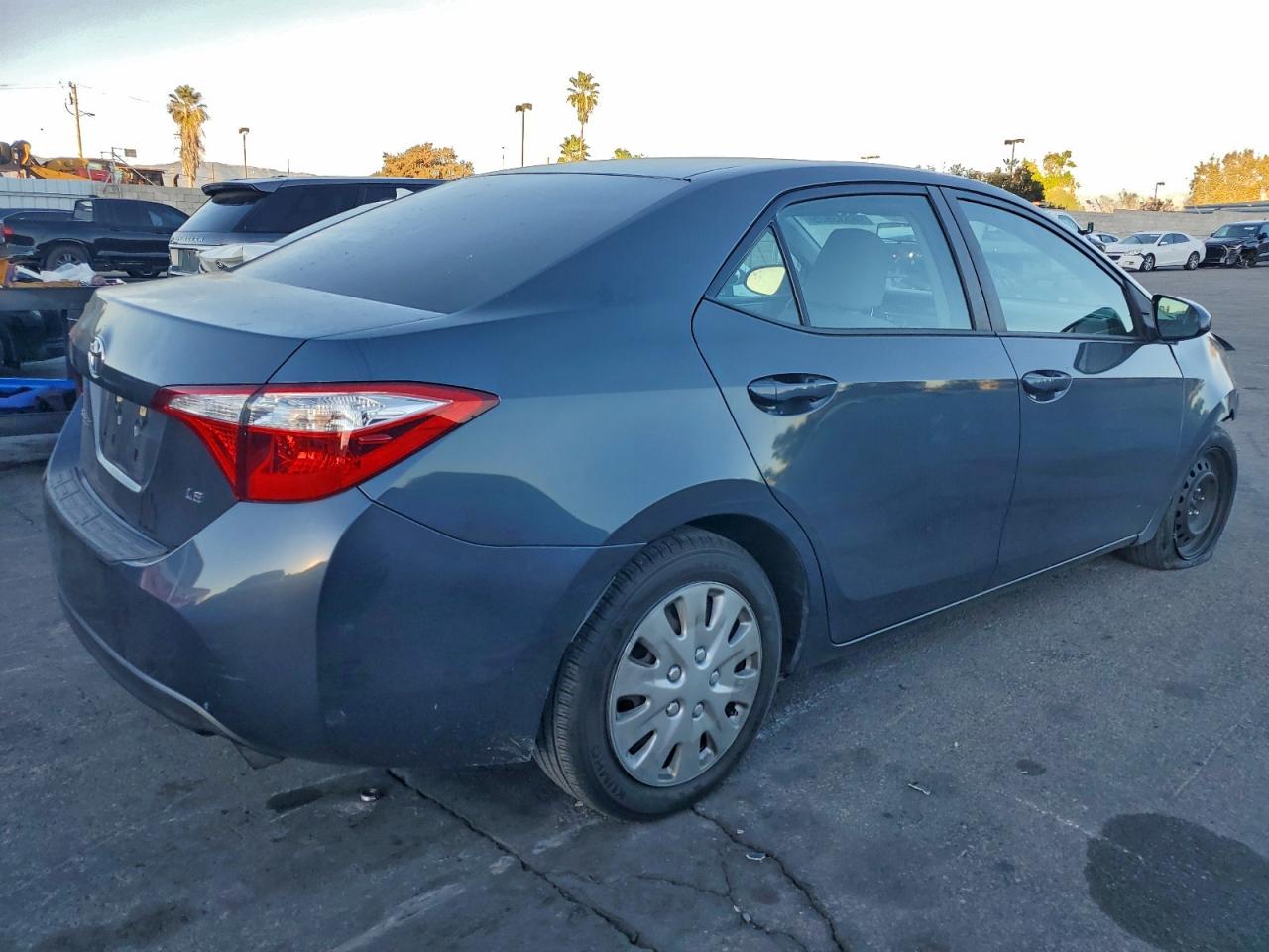 2014 TOYOTA COROLLA L photo 7