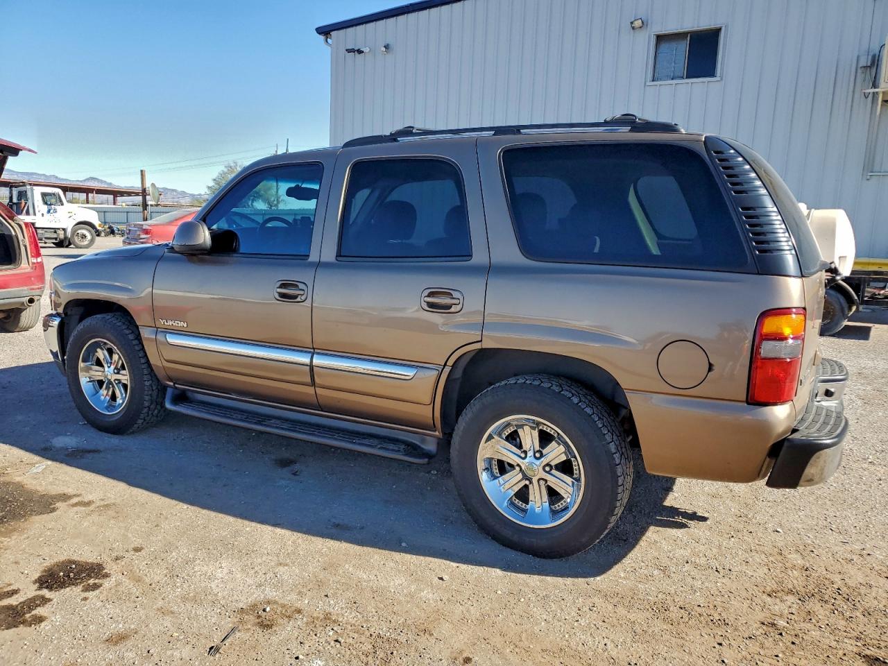 2003 GMC YUKON photo 4