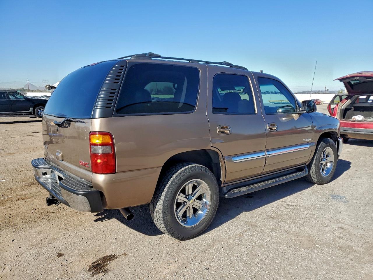 2003 GMC YUKON photo 7