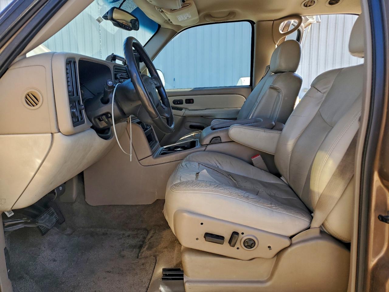 2003 GMC YUKON photo 19