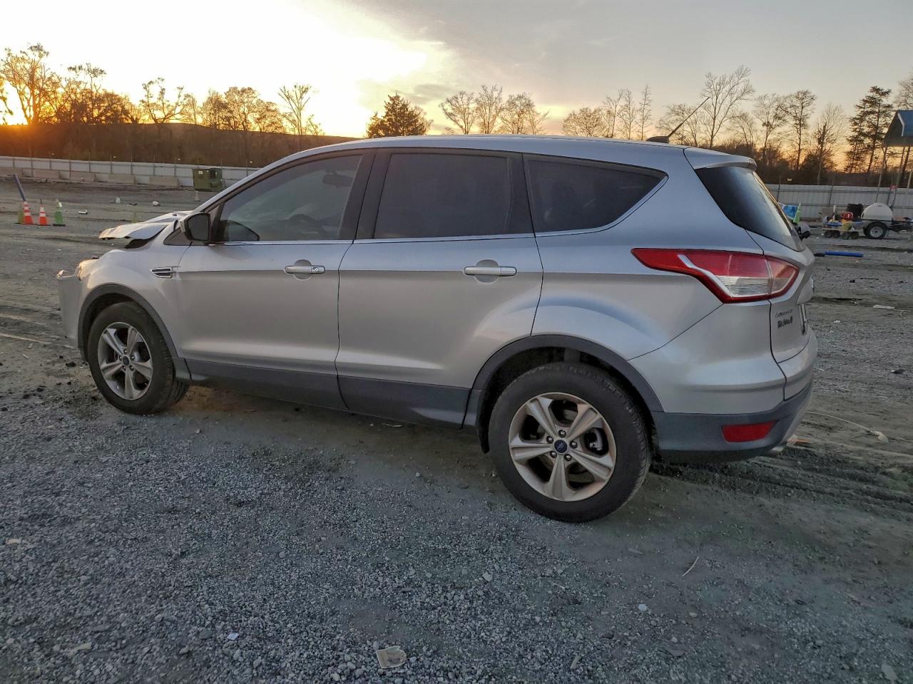 2015 FORD ESCAPE SE photo 3