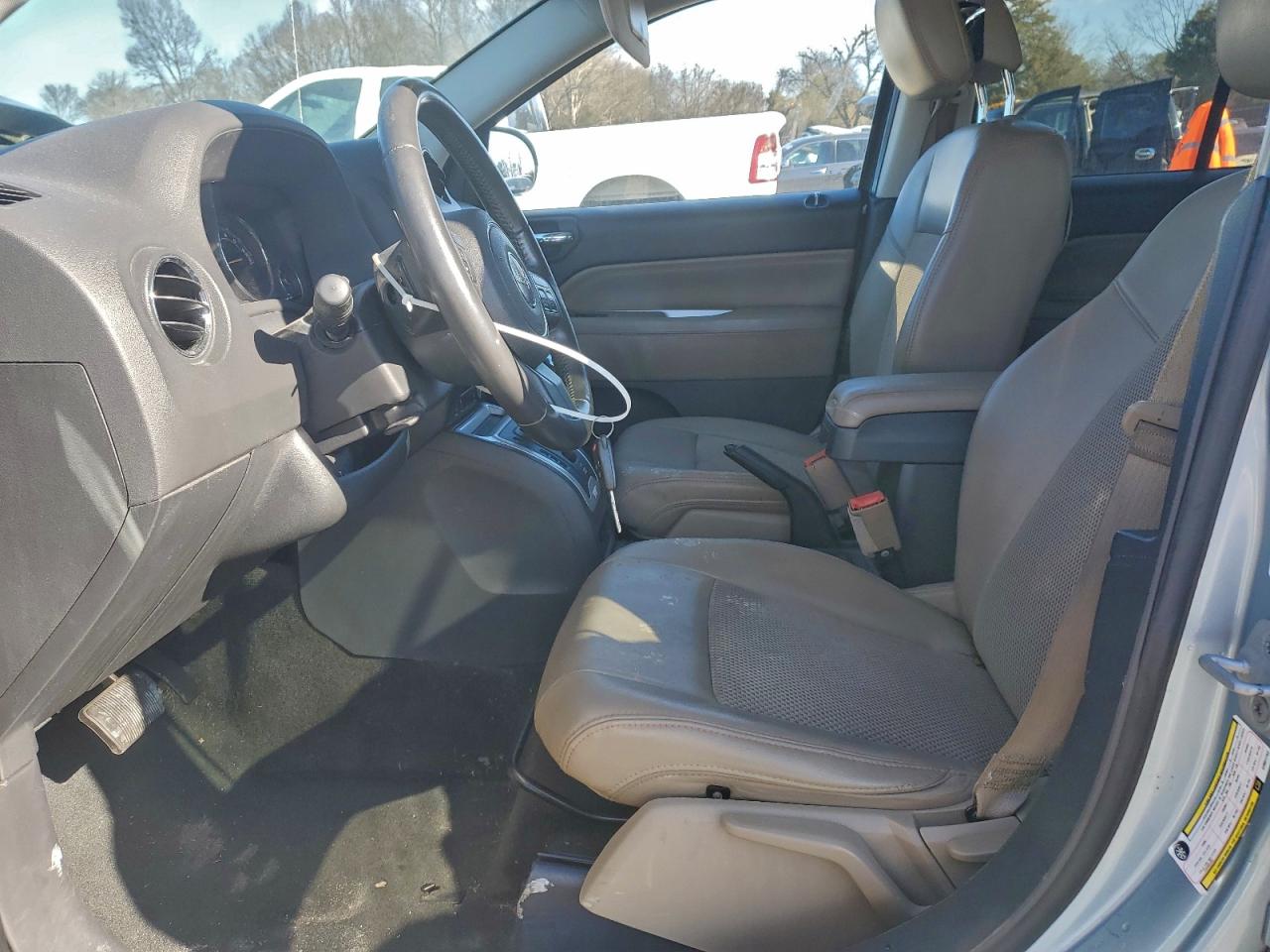 2014 JEEP COMPASS LATITUDE photo 7