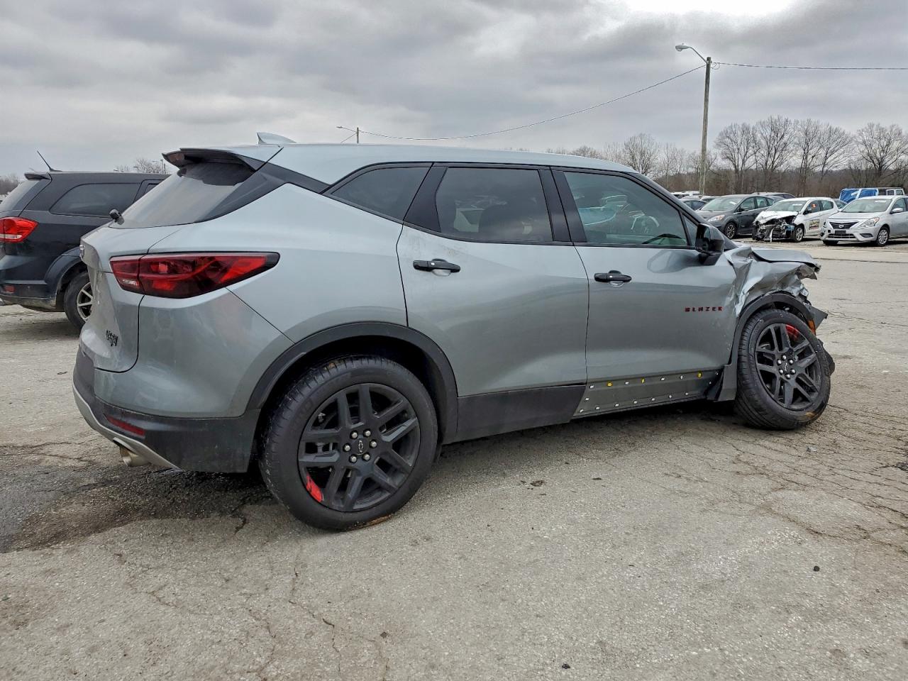2025 CHEVROLET BLAZER 2LT photo 3