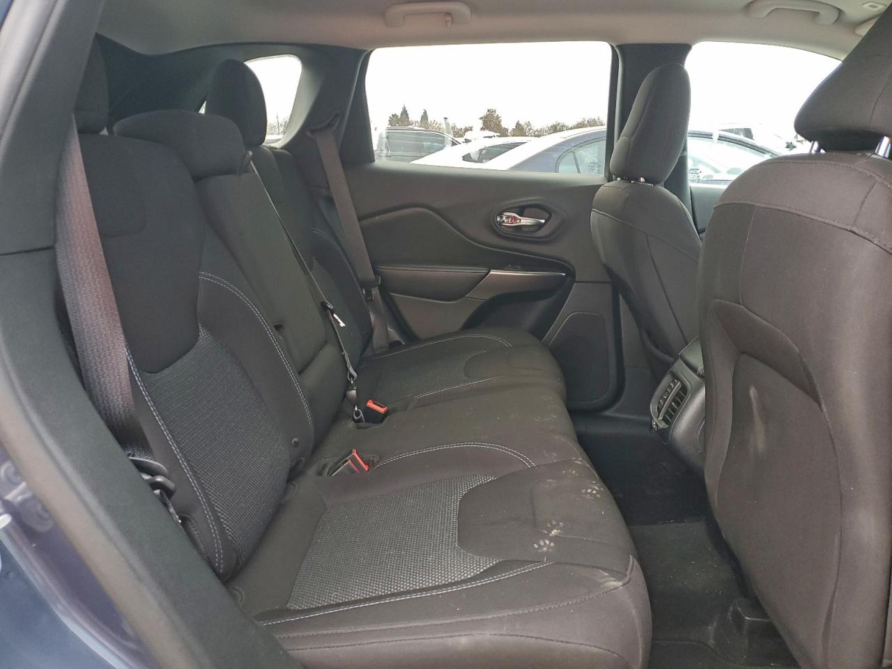 2019 JEEP CHEROKEE LATITUDE photo 11
