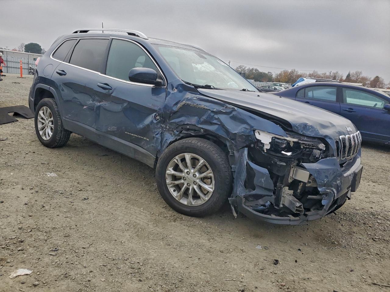 2019 JEEP CHEROKEE LATITUDE photo 4