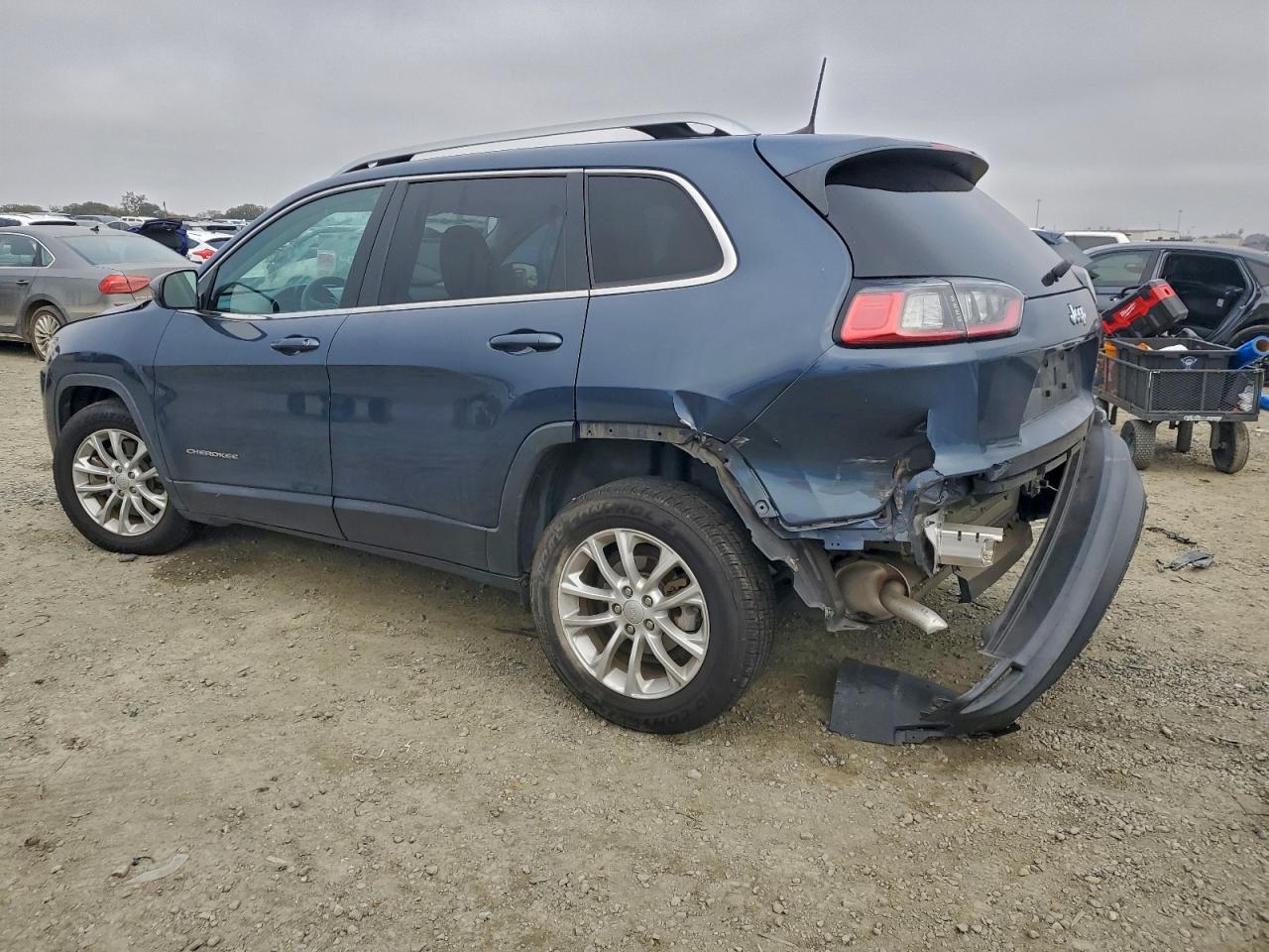 2019 JEEP CHEROKEE LATITUDE photo 2