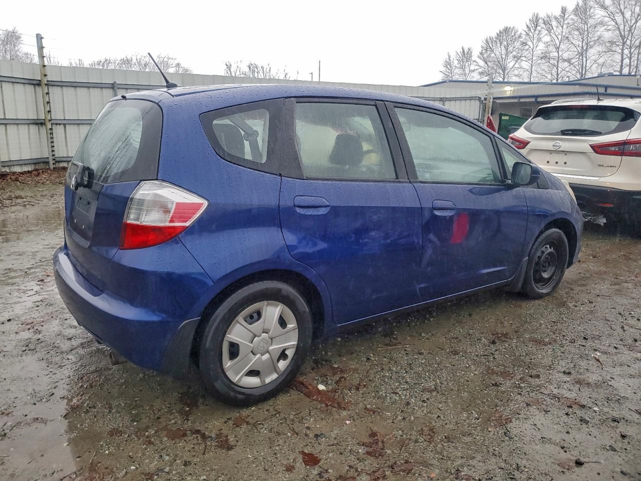 2013 HONDA FIT photo 3
