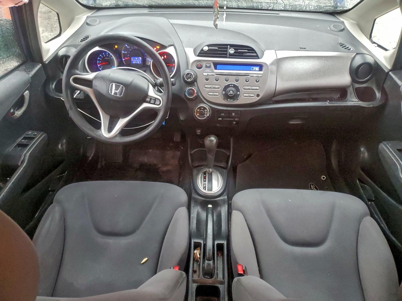 2013 HONDA FIT photo 8
