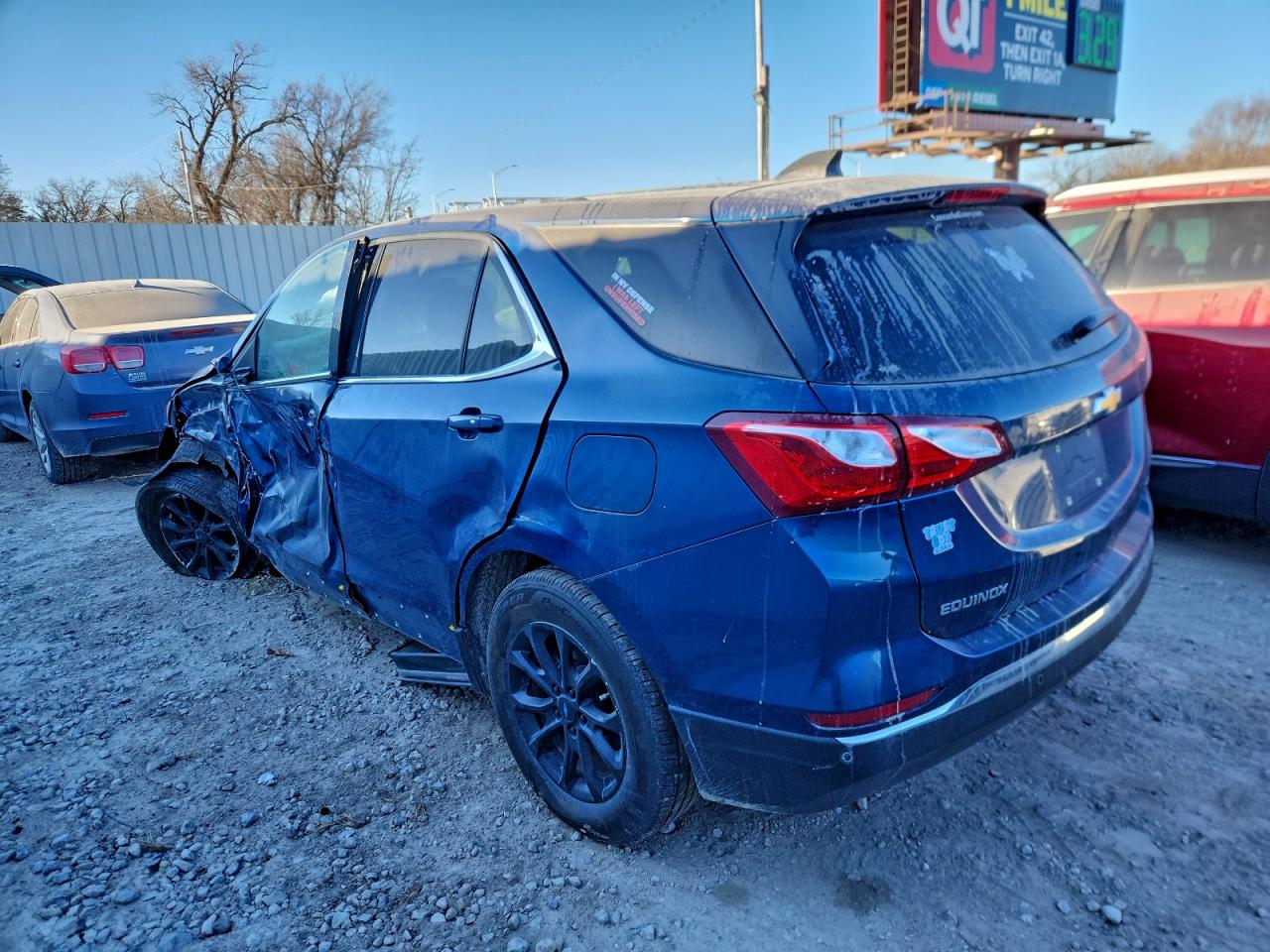 2019 CHEVROLET EQUINOX LT photo 2