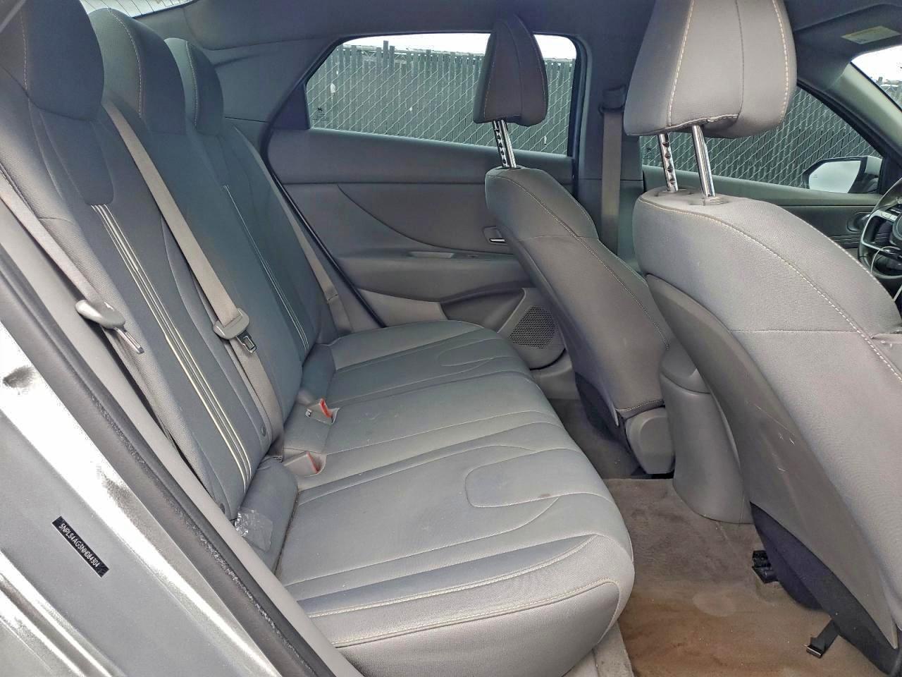 2022 HYUNDAI ELANTRA SEL photo 10