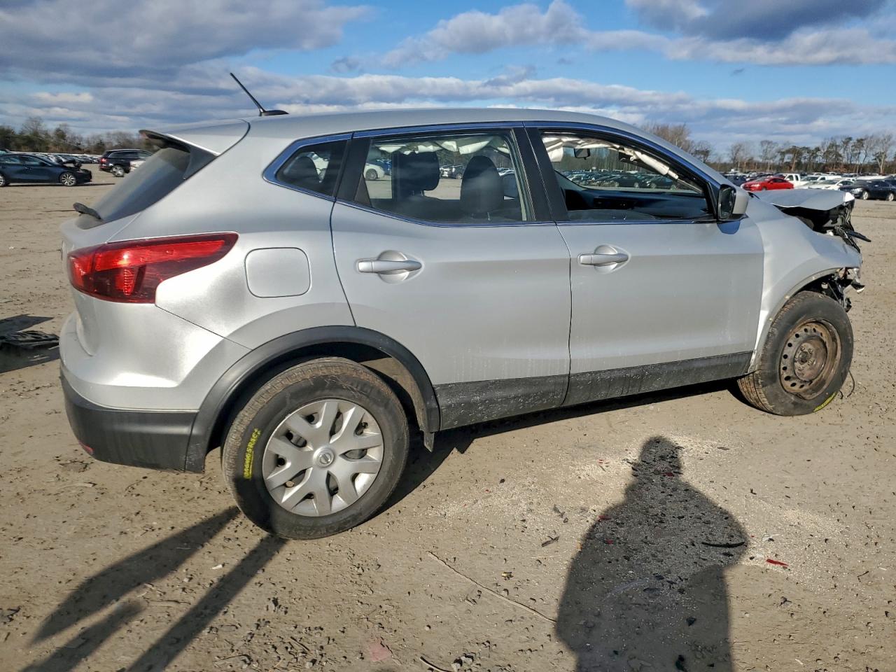 2018 NISSAN ROGUE SPORT S photo 3