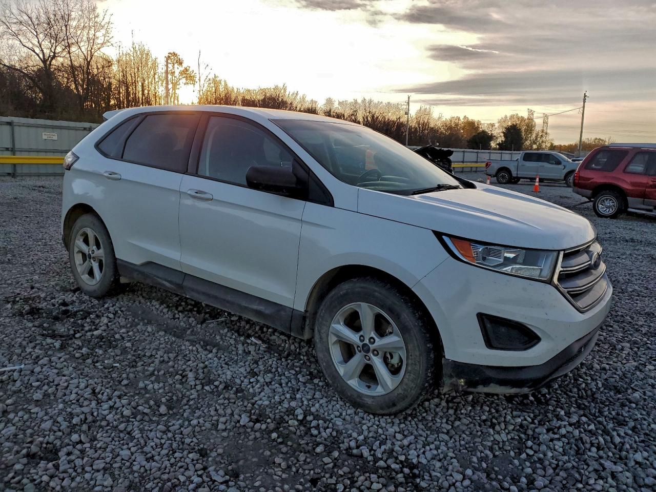 2015 FORD EDGE SE photo 4