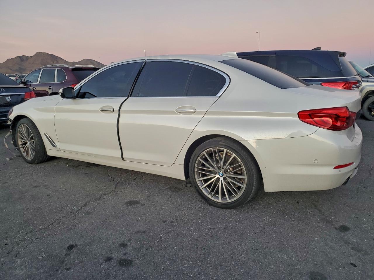 2017 BMW 530 I photo 2