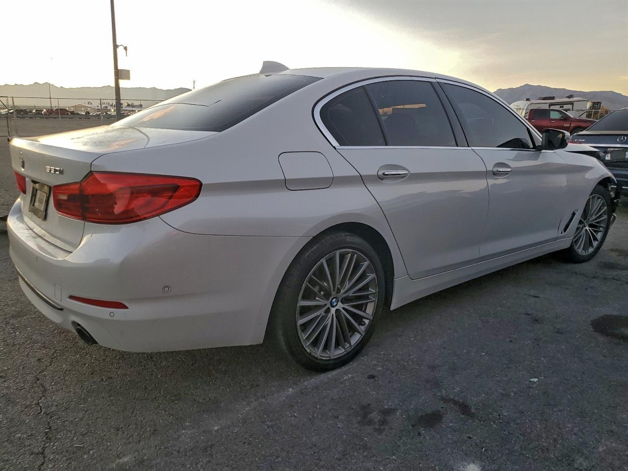2017 BMW 530 I photo 3