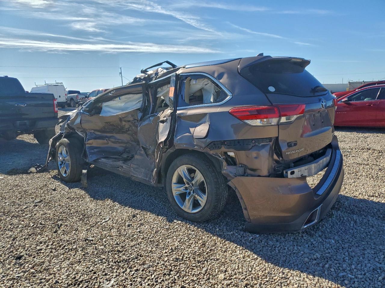 2018 TOYOTA HIGHLANDER LIMITED photo 2