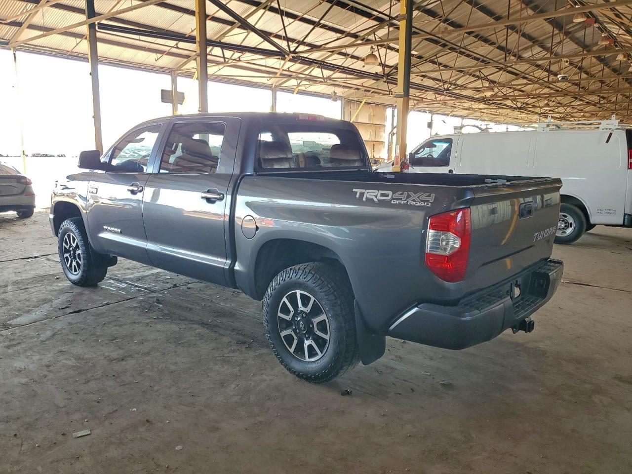 2018 TOYOTA TUNDRA CREWMAX LIMITED photo 2