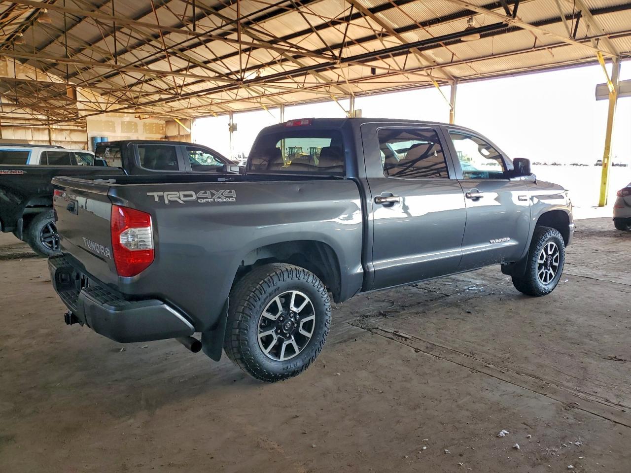 2018 TOYOTA TUNDRA CREWMAX LIMITED photo 3