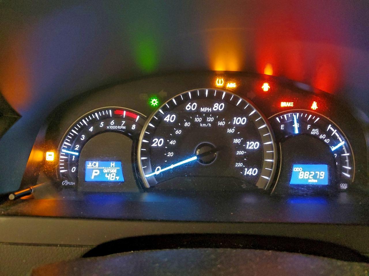 2015 TOYOTA CAMRY LE photo 9
