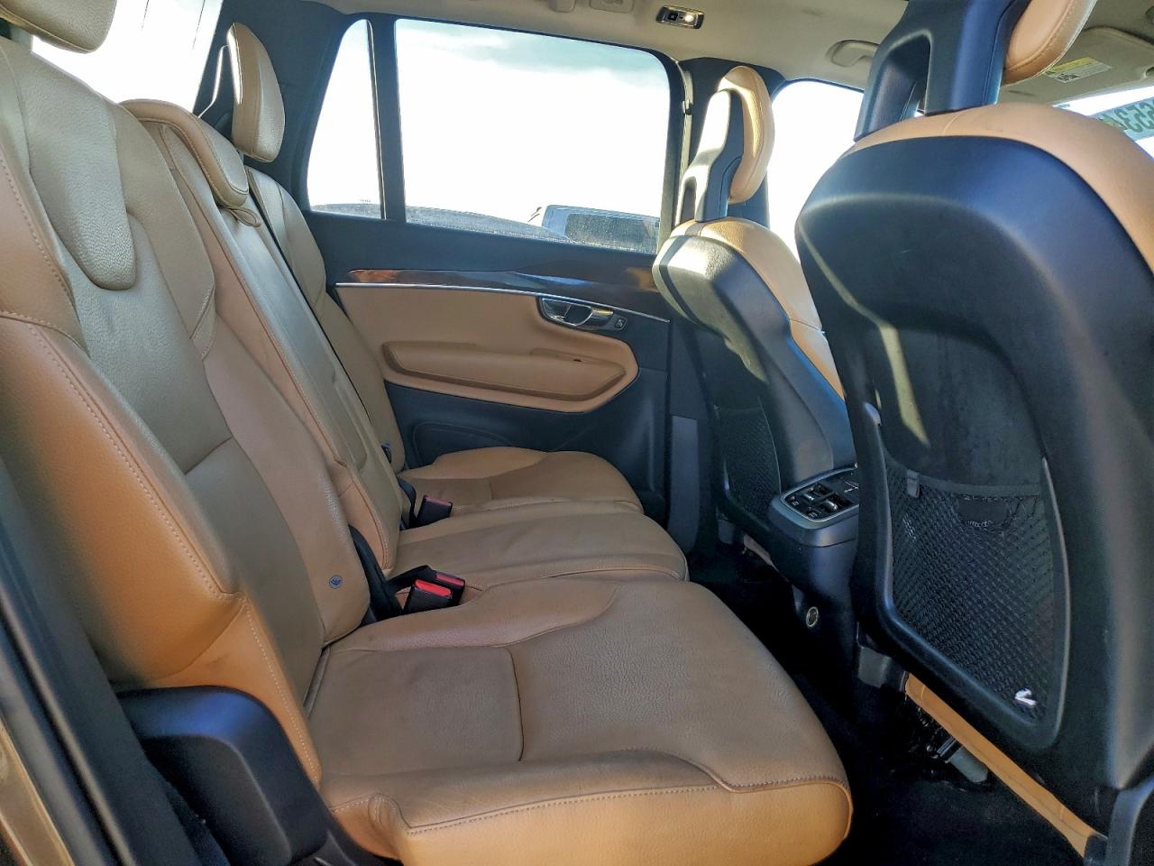 2016 VOLVO XC90 T6 photo 11