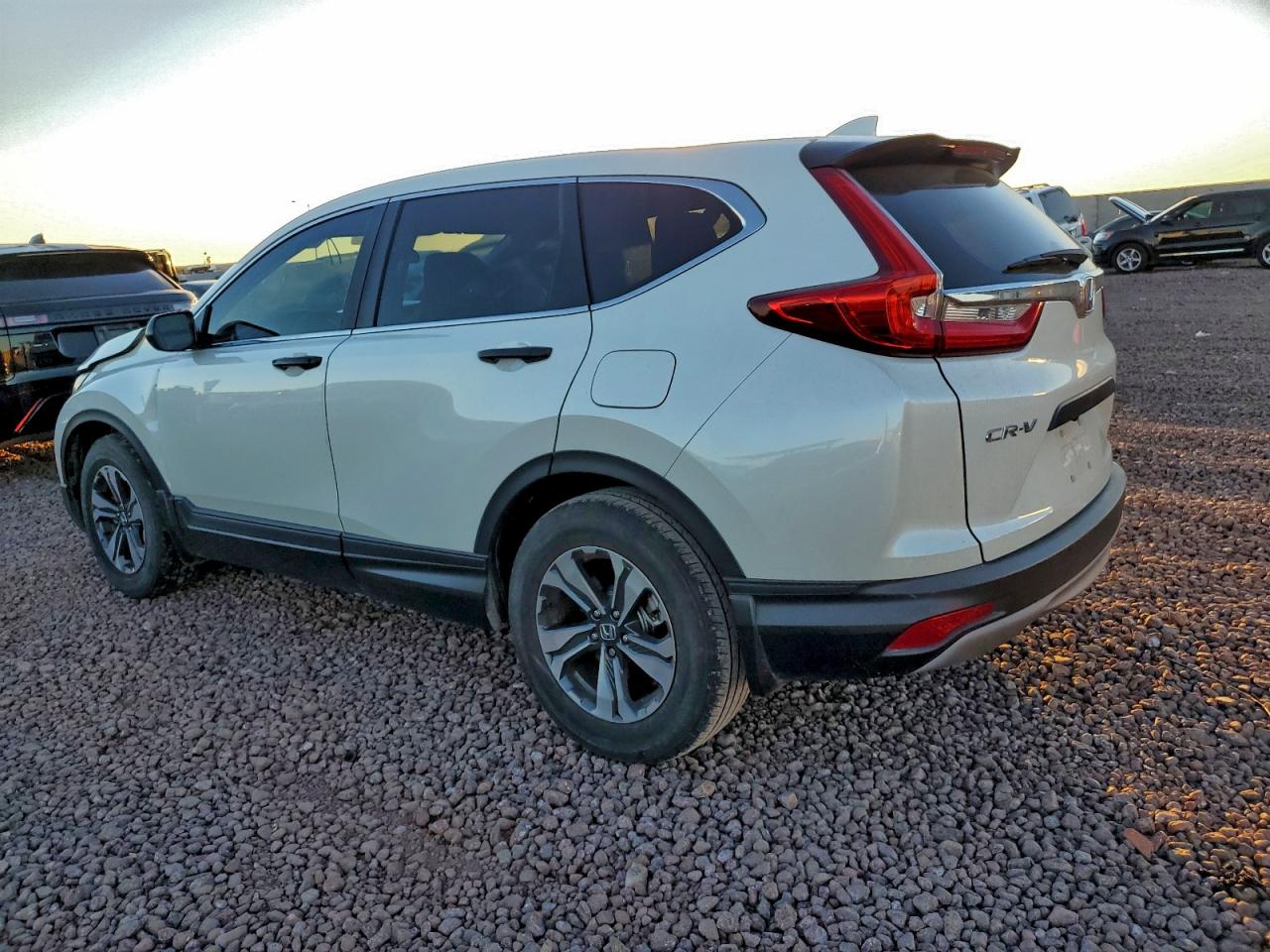 2018 HONDA CR-V LX photo 3