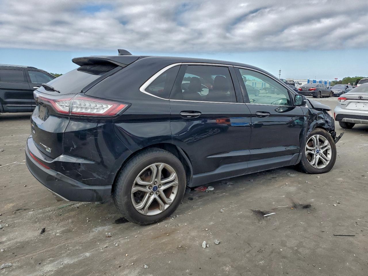 2017 FORD EDGE TITANIUM photo 3
