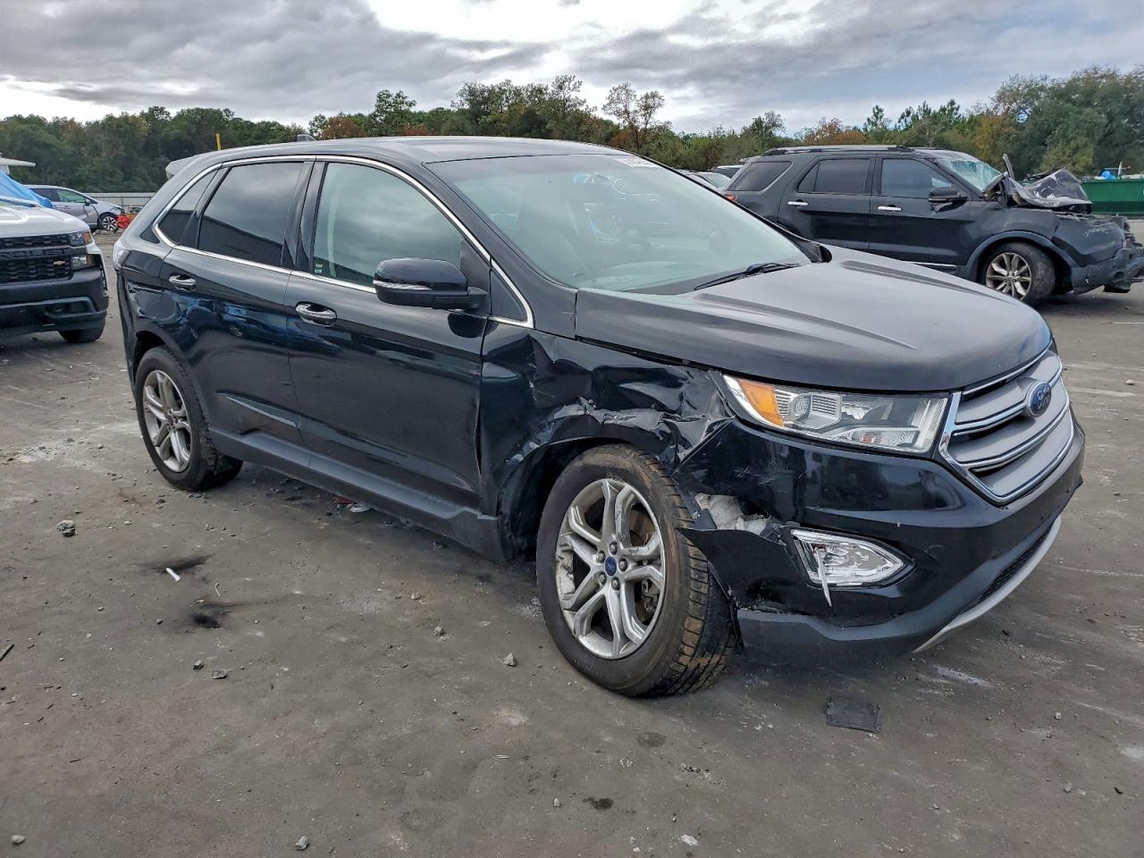 2017 FORD EDGE TITANIUM photo 4