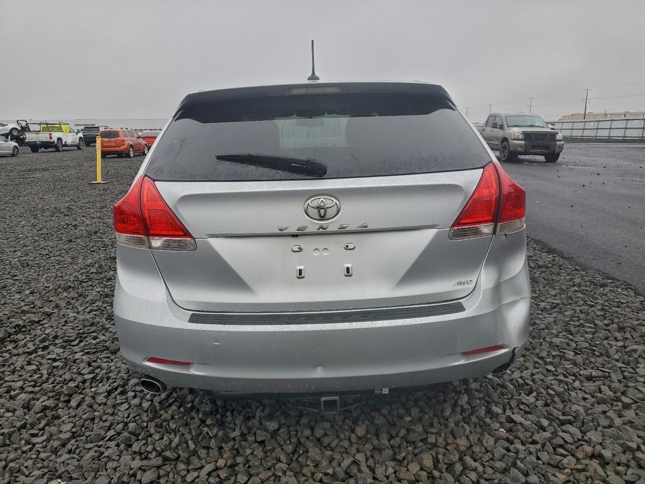 2010 TOYOTA VENZA photo 6
