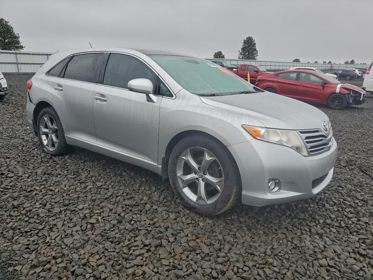 2010 TOYOTA VENZA photo 4
