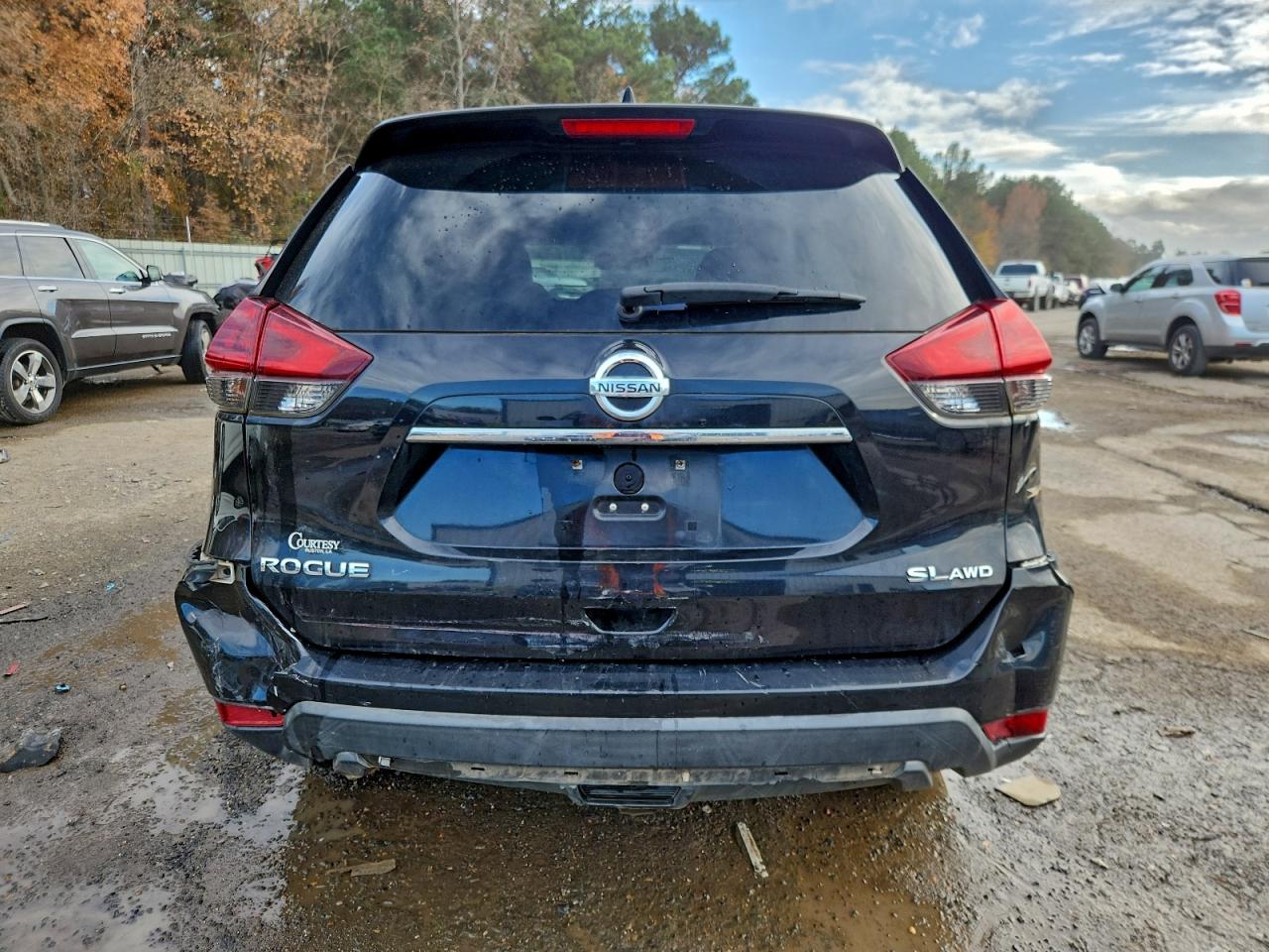2018 NISSAN ROGUE S photo 11