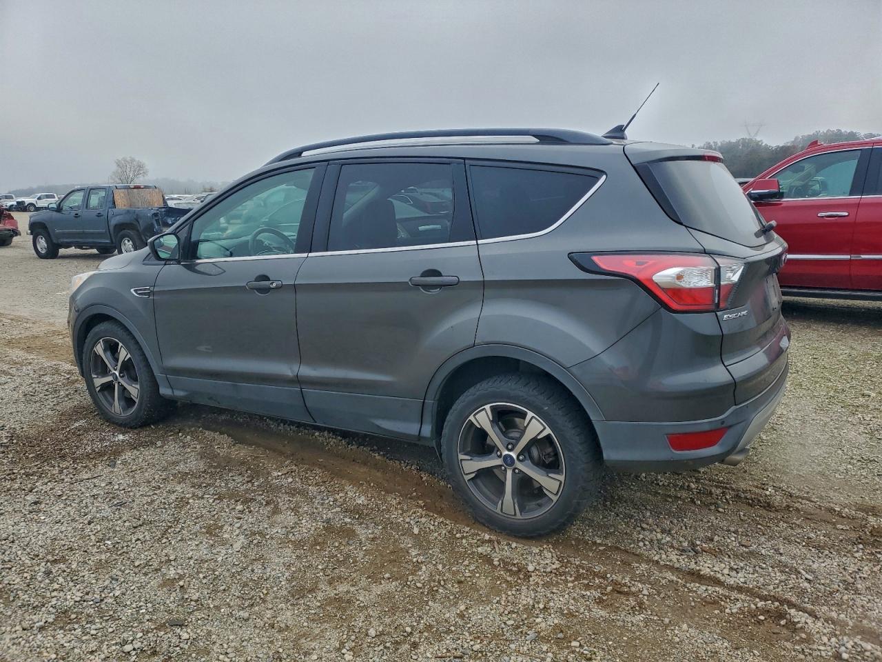 2018 FORD ESCAPE SEL photo 4
