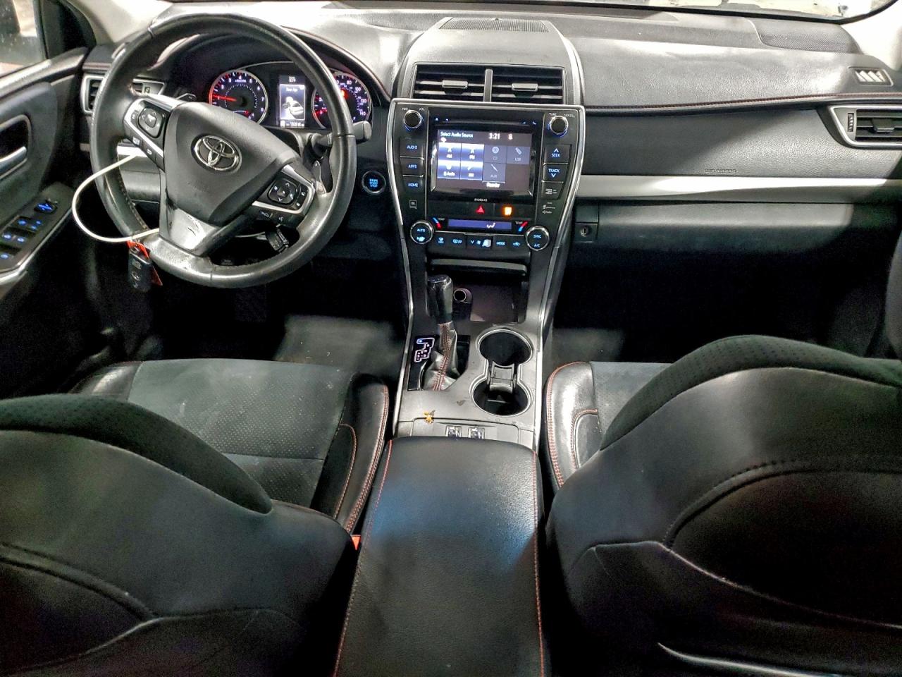 2017 TOYOTA CAMRY XSE photo 15
