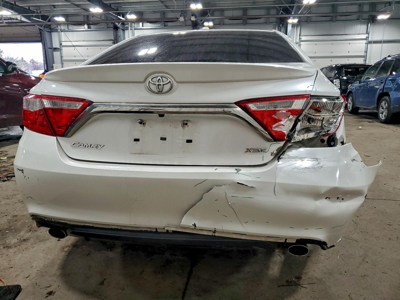 2017 TOYOTA CAMRY XSE photo 11