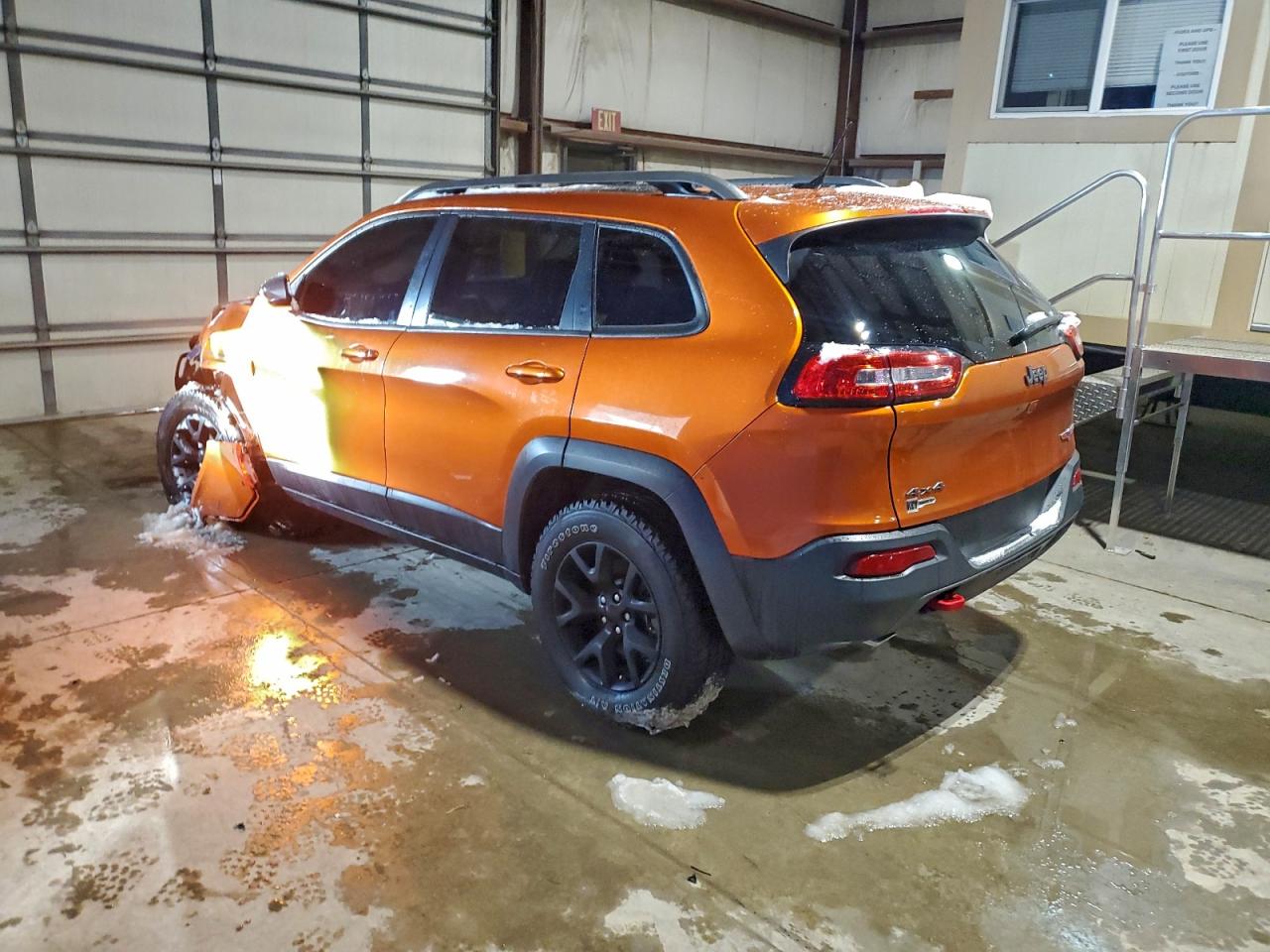 2014 JEEP CHEROKEE TRAILHAWK photo 2