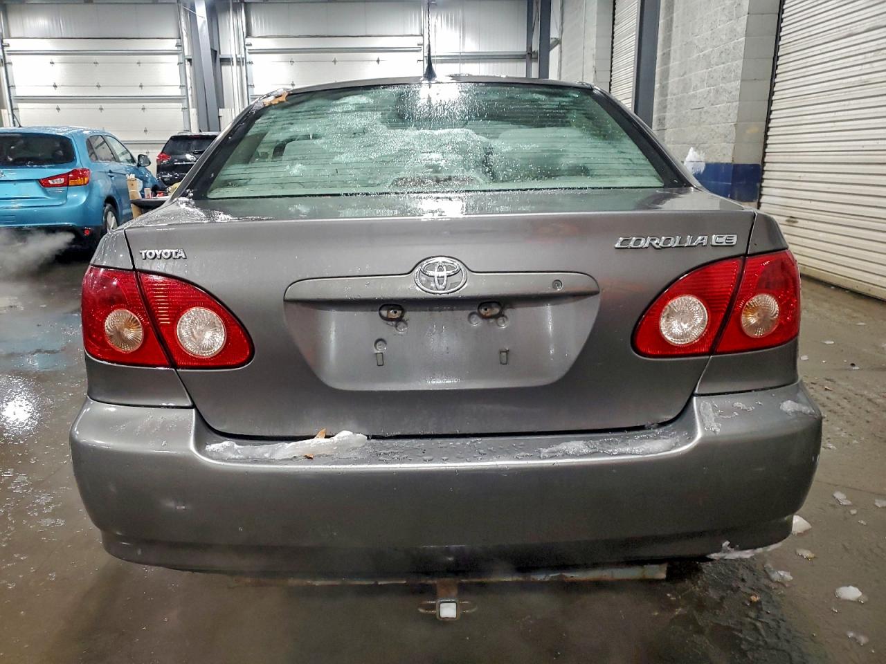 2005 TOYOTA COROLLA CE photo 11