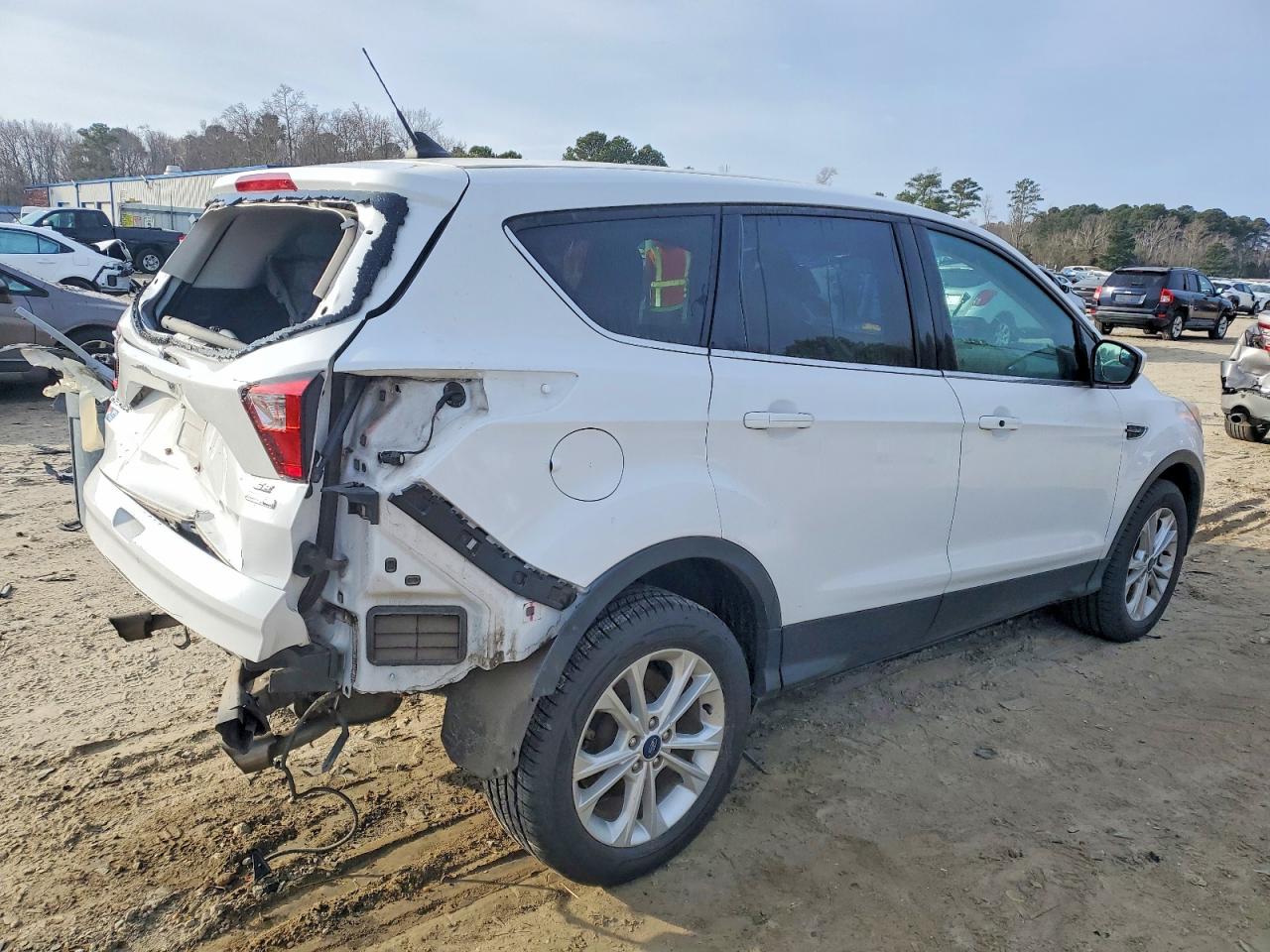2019 FORD ESCAPE photo 3