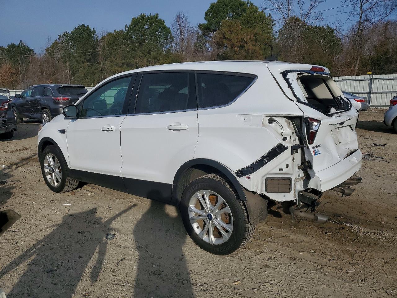 2019 FORD ESCAPE photo 2