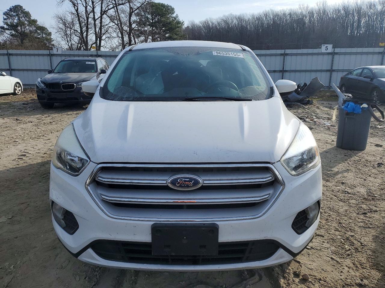 2019 FORD ESCAPE photo 5