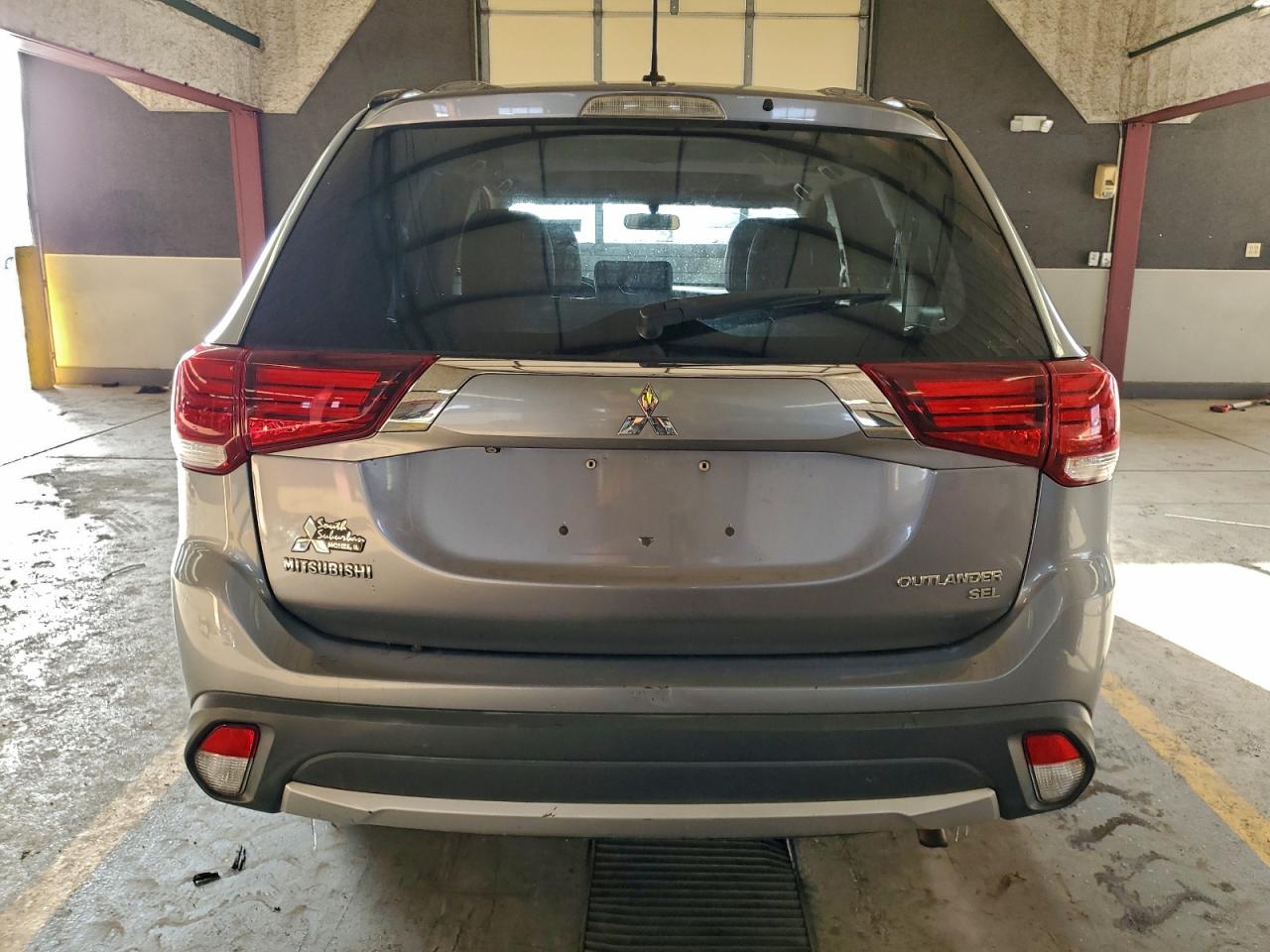 2016 MITSUBISHI OUTLANDER SE photo 6
