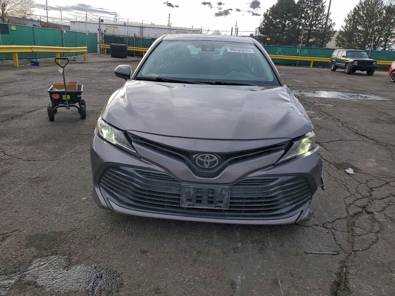 2020 TOYOTA CAMRY LE photo 5