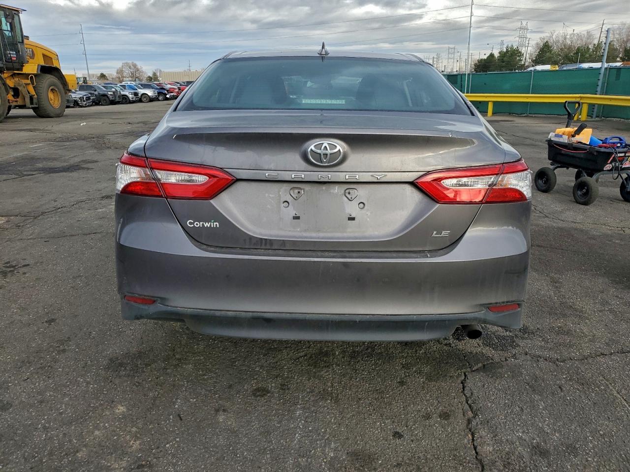 2020 TOYOTA CAMRY LE photo 6